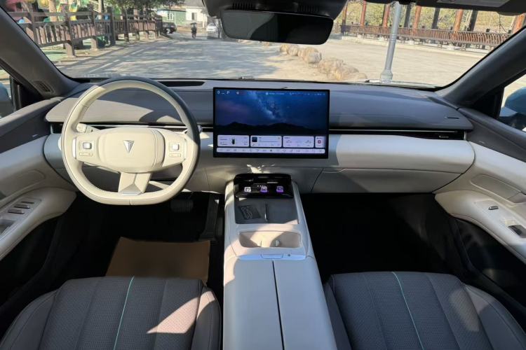 Used Deepal L07 2024 230Max Qiankun Intelligent Driving ADS SE Range-Extended Version Interior 2