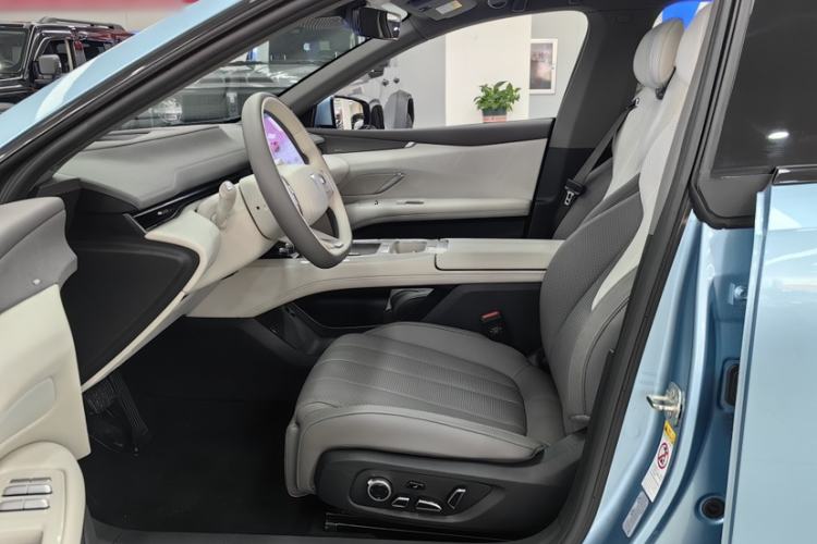 Used Deepal L07 2024 230Max Qiankun Intelligent Driving ADS SE Range-Extended Version Interior 3