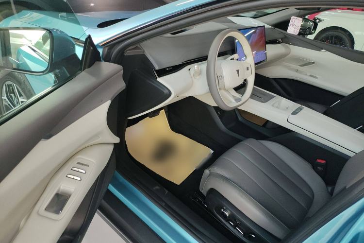 Used Deepal L07 2024 230Max Qiankun Intelligent Driving ADS SE Range-Extended Version Interior 3