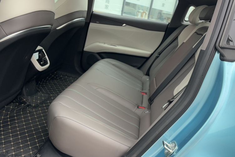 Used Deepal L07 2024 230Max Qiankun Intelligent Driving ADS SE Range-Extended Version Interior 3