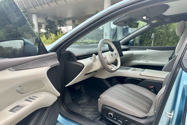 Used Deepal L07 2024 230Max Qiankun Intelligent Driving ADS SE Range-Extended Version Interior 4