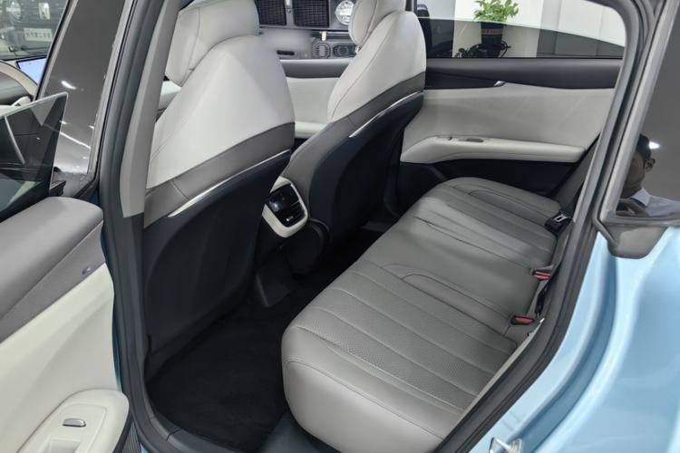 Used Deepal L07 2024 230Max Qiankun Intelligent Driving ADS SE Range-Extended Version Interior 4