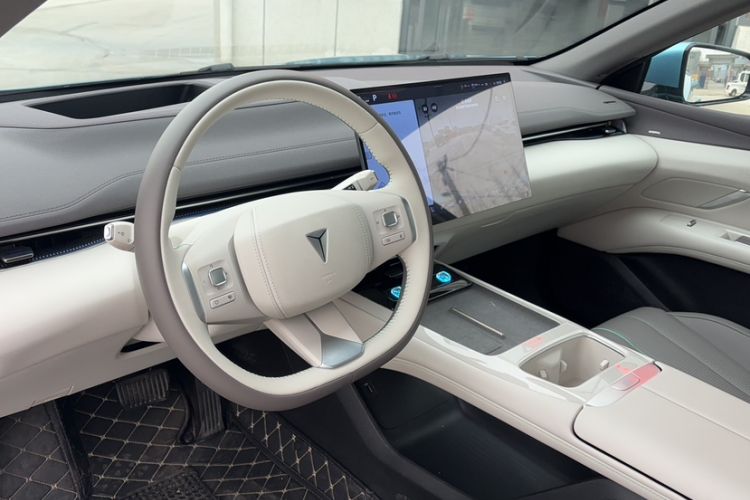 Used Deepal L07 2024 230Max Qiankun Intelligent Driving ADS SE Range-Extended Version Interior 4