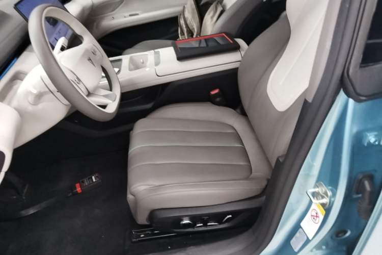 Used Deepal L07 2024 230Max Qiankun Intelligent Driving ADS SE Range-Extended Version Left Front Seat
