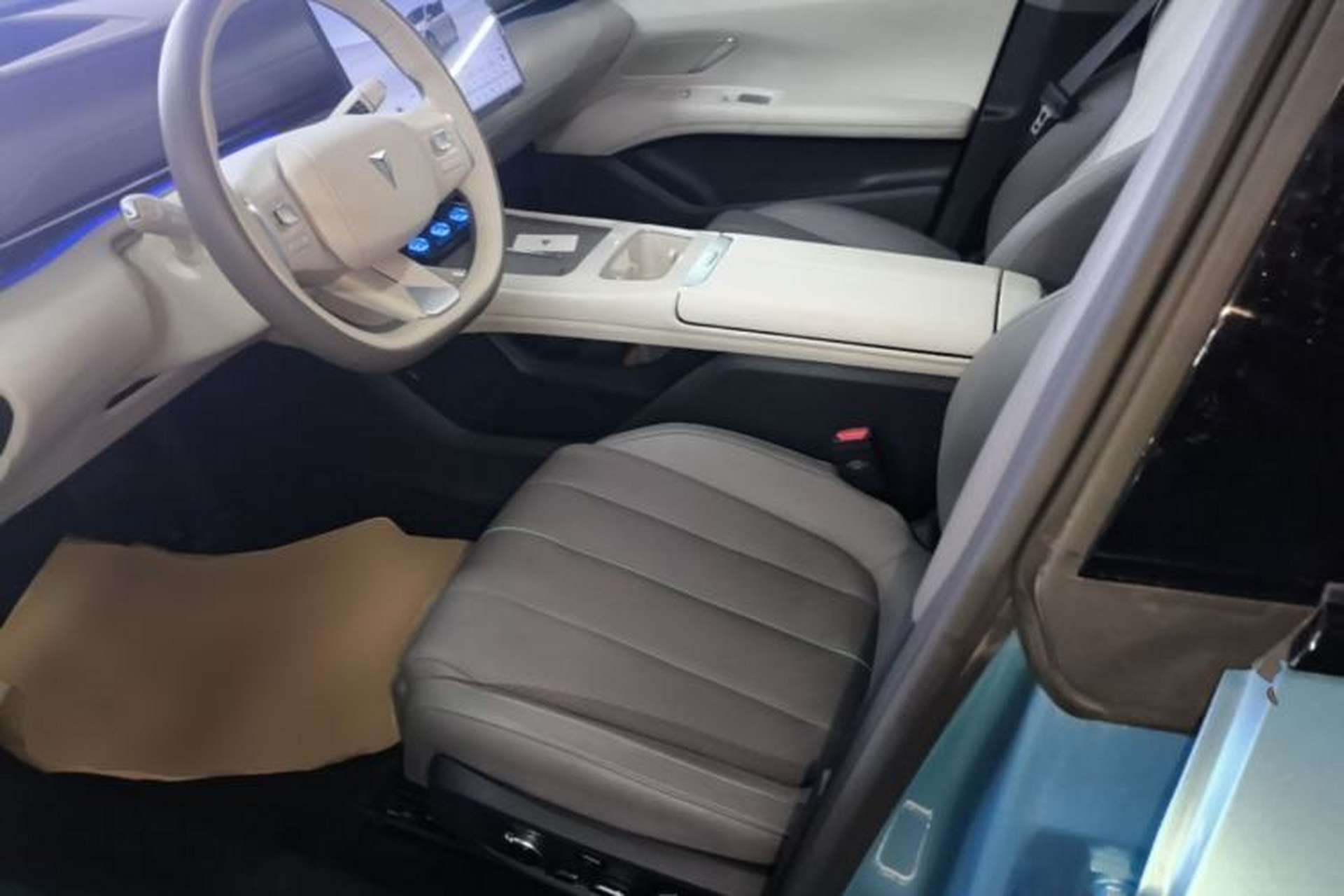 Used Deepal L07 2024 230Max Range-Extended Version Left Front Seat