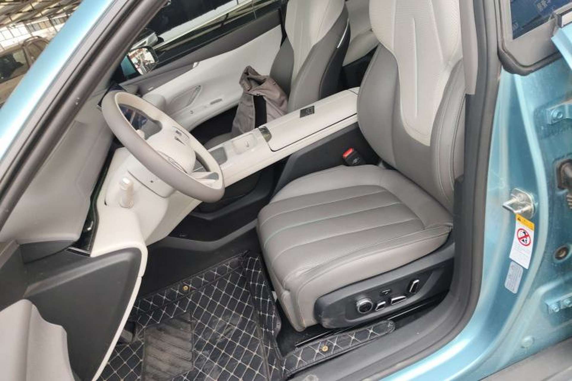 Used Deepal L07 2024 230Max Qiankun Intelligent Driving ADS SE Range-Extended Version Left Front Seat