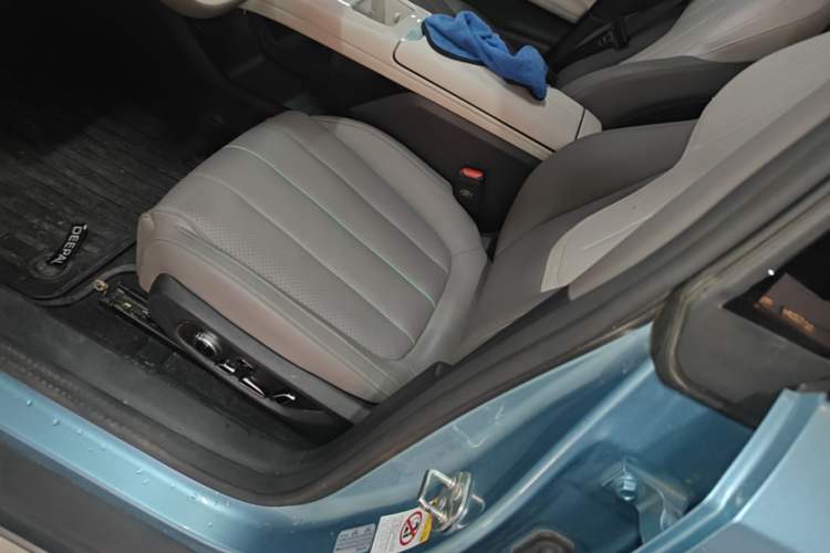 Used Deepal L07 2024 230Max Qiankun Intelligent Driving ADS SE Range-Extended Version Left Front Seat