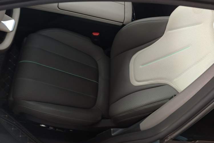 Used Deepal L07 2024 230Max Qiankun Intelligent Driving ADS SE Range-Extended Version Left Front Seat