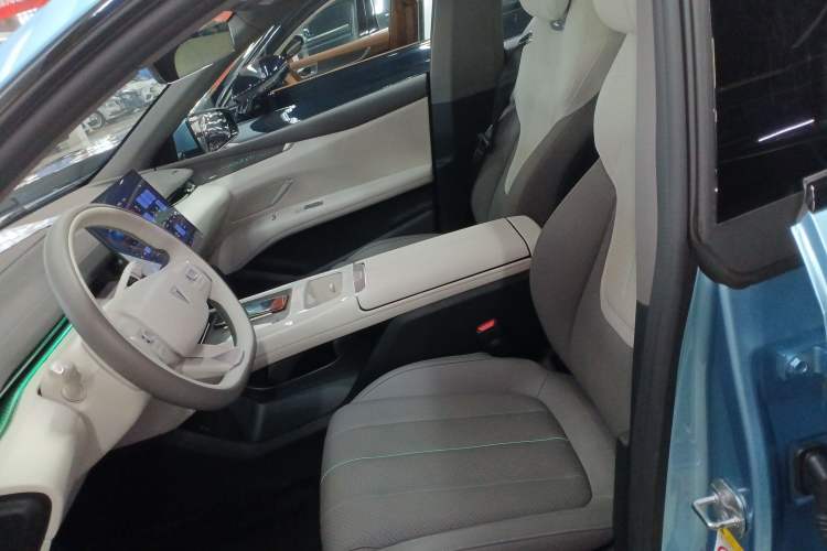 Used Deepal L07 2024 230Max Range-Extended Version Left Front Seat