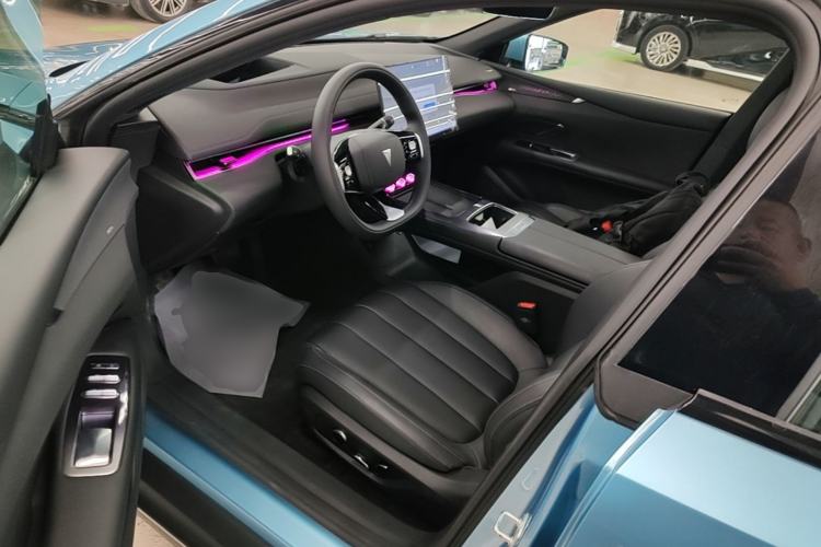Used Deepal L07 2024 230Max Qiankun Intelligent Driving ADS SE Range-Extended Version Left Front Seat