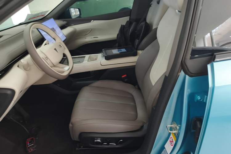 Used Deepal L07 2024 230Max Qiankun Intelligent Driving ADS SE Range-Extended Version Left Front Seat