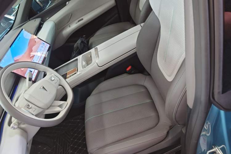 Used Deepal L07 2024 230Max Qiankun Intelligent Driving ADS SE Range-Extended Version Left Front Seat