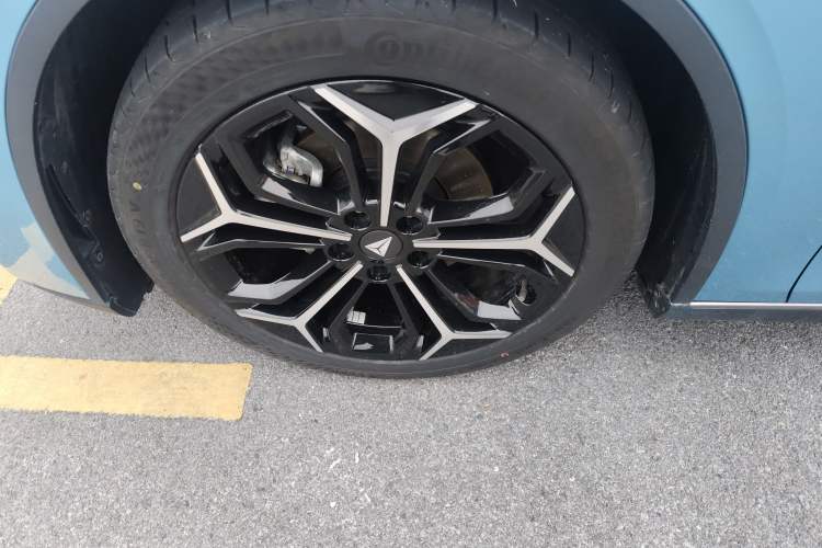 Used Deepal L07 2024 230Max Qiankun Intelligent Driving ADS SE Range-Extended Version Left Front Wheel Hub