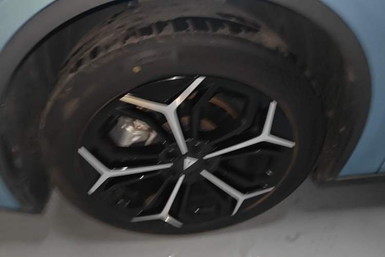 Used Deepal L07 2024 230Max Qiankun Intelligent Driving ADS SE Range-Extended Version Left Front Wheel Hub