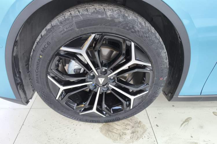 Used Deepal L07 2024 230Max Qiankun Intelligent Driving ADS SE Range-Extended Version Left Front Wheel Hub