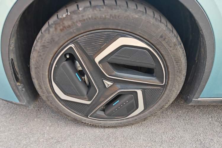 Used Deepal L07 2024 530 Max Qiankun Intelligent Driving ADS SE Pure Electric Version Left Front Wheel Hub