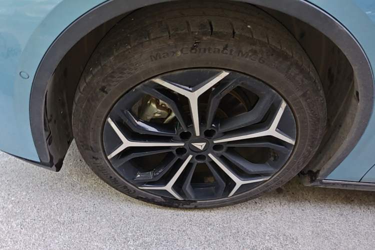 Used Deepal L07 2024 230Max Qiankun Intelligent Driving ADS SE Range-Extended Version Left Front Wheel Hub