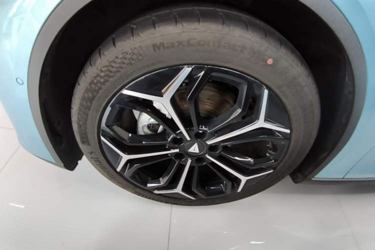 Used Deepal L07 2024 230Max Qiankun Intelligent Driving ADS SE Range-Extended Version Left Front Wheel Hub