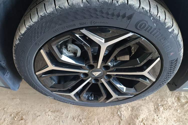 Used Deepal L07 2024 230Max Qiankun Intelligent Driving ADS SE Range-Extended Version Left Front Wheel Hub
