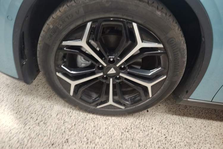 Used Deepal L07 2024 230Max Qiankun Intelligent Driving ADS SE Range-Extended Version Left Front Wheel Hub