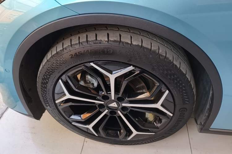 Used Deepal L07 2024 230Max Qiankun Intelligent Driving ADS SE Range-Extended Version Left Front Wheel Hub