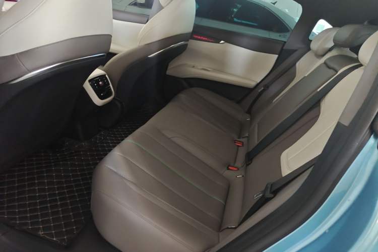 Used Deepal L07 2024 230Max Qiankun Intelligent Driving ADS SE Range-Extended Version Left Rear Seat