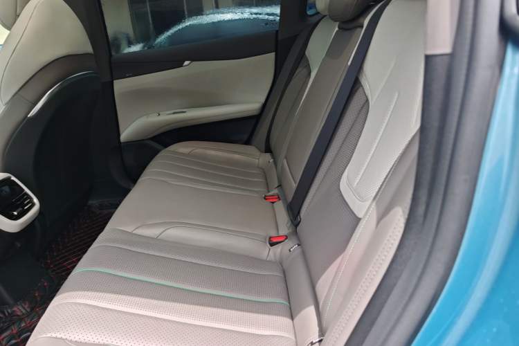 Used Deepal L07 2024 230Max Qiankun Intelligent Driving ADS SE Range-Extended Version Left Rear Seat