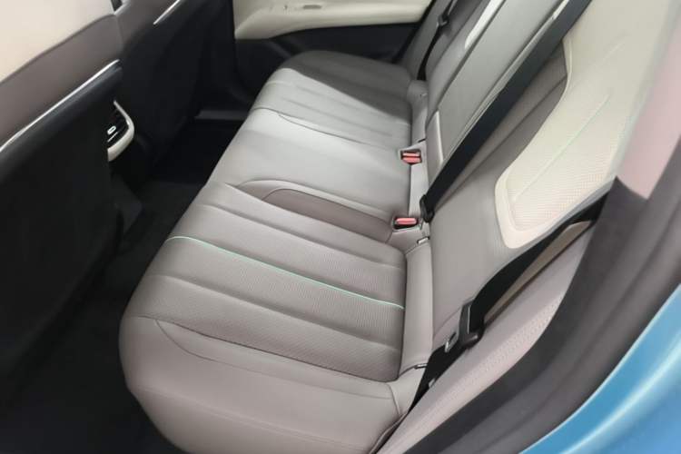 Used Deepal L07 2024 230Max Qiankun Intelligent Driving ADS SE Range-Extended Version Left Rear Seat