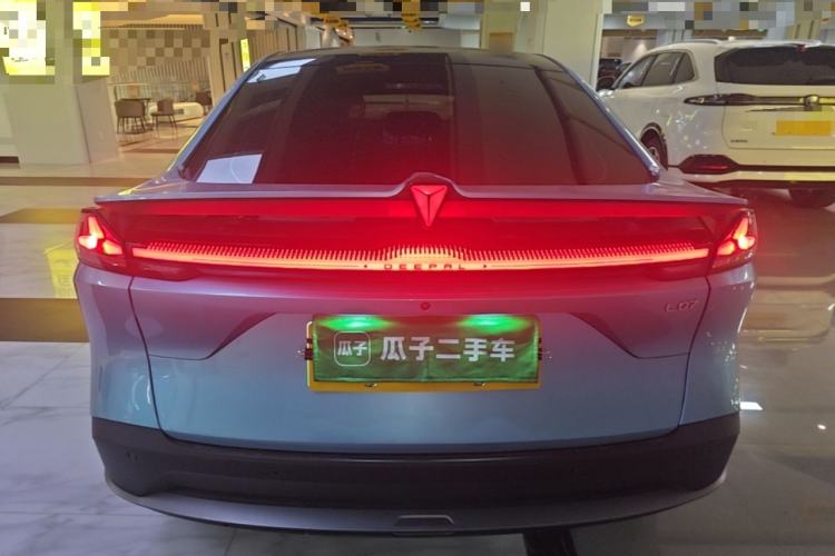 Used Deepal L07 2024 230Max Qiankun Intelligent Driving ADS SE Range-Extended Version Rear