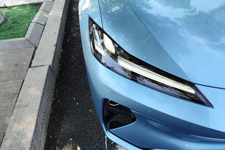 Used Deepal L07 2024 230Max Qiankun Intelligent Driving ADS SE Range-Extended Version Right Front Headlight