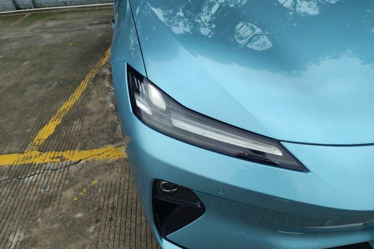 Used Deepal L07 2024 230Max Qiankun Intelligent Driving ADS SE Range-Extended Version Right Front Headlight