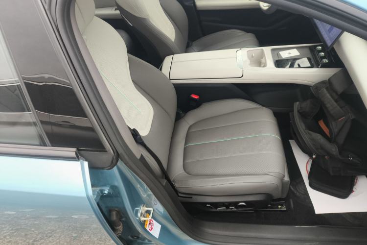 Used Deepal L07 2024 230Max Qiankun Intelligent Driving ADS SE Range-Extended Version Right Front Seat