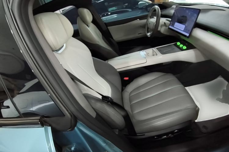 Used Deepal L07 2024 230Max Qiankun Intelligent Driving ADS SE Range-Extended Version Right Front Seat