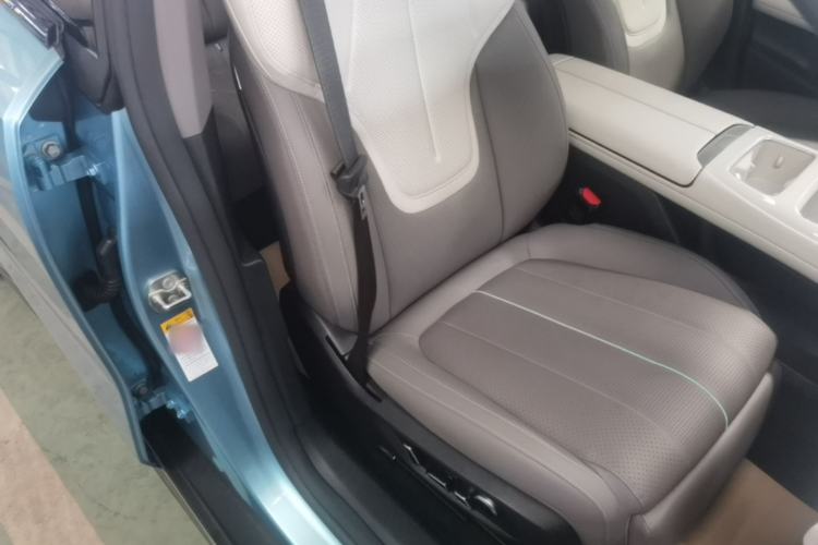 Used Deepal L07 2024 230Max Qiankun Intelligent Driving ADS SE Range-Extended Version Right Front Seat