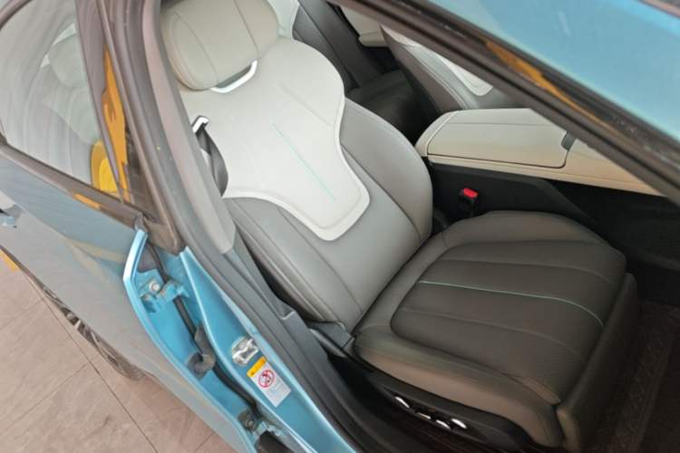 Used Deepal L07 2024 230Max Qiankun Intelligent Driving ADS SE Range-Extended Version Right Front Seat