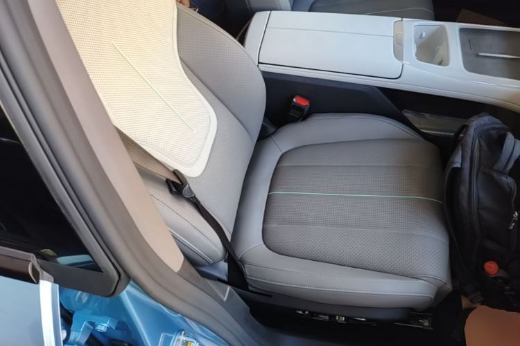 Used Deepal L07 2024 230Max Qiankun Intelligent Driving ADS SE Range-Extended Version Right Front Seat
