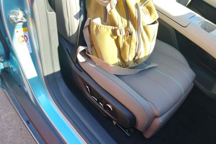 Used Deepal L07 2024 300Max Qiankun Intelligent Driving ADS SE Range-Extended Version Right Front Seat