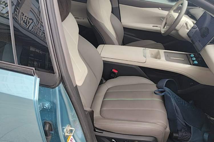 Used Deepal L07 2024 230Max Qiankun Intelligent Driving ADS SE Range-Extended Version Right Front Seat