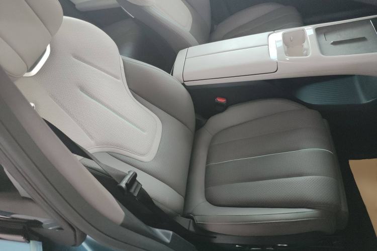 Used Deepal L07 2024 230Max Qiankun Intelligent Driving ADS SE Range-Extended Version Right Front Seat