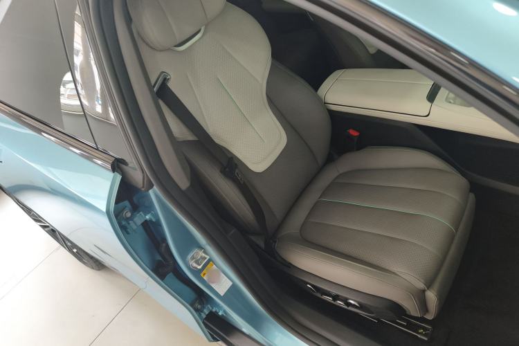 Used Deepal L07 2024 230Max Qiankun Intelligent Driving ADS SE Range-Extended Version Right Front Seat