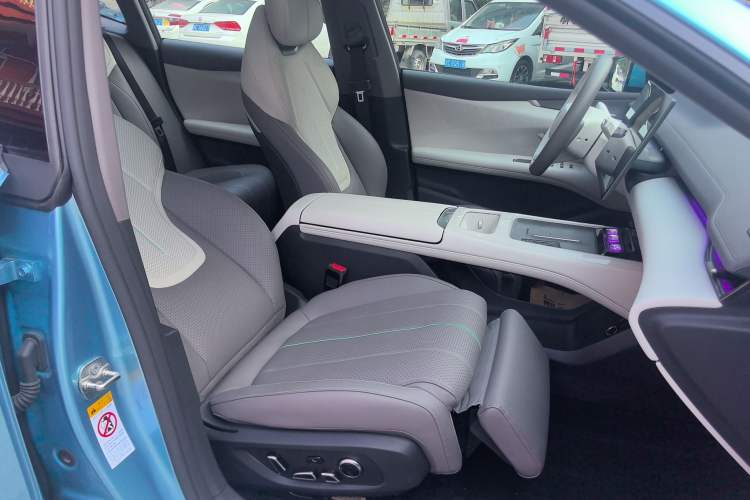 Used Deepal L07 2024 230Max Qiankun Intelligent Driving ADS SE Range-Extended Version Right Front Seat