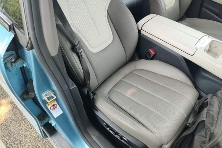 Used Deepal L07 2024 230Max Qiankun Intelligent Driving ADS SE Range-Extended Version Right Front Seat