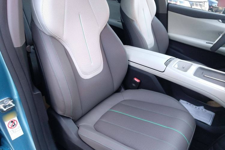 Used Deepal L07 2024 300Max Extended-Range Version Right Front Seat