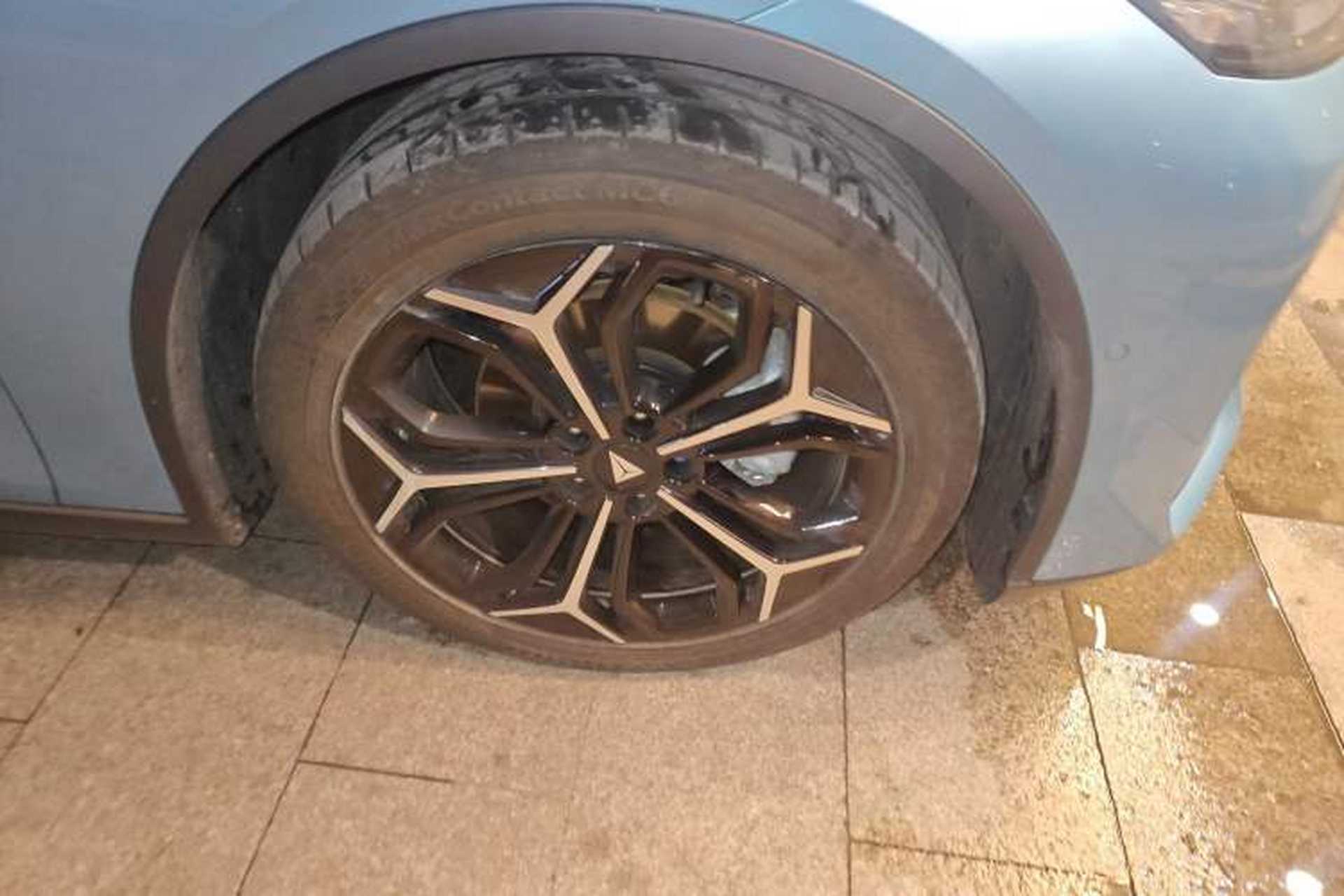 Used Deepal L07 2024 230Max Qiankun Intelligent Driving ADS SE Range-Extended Version Right Front Wheel Hub