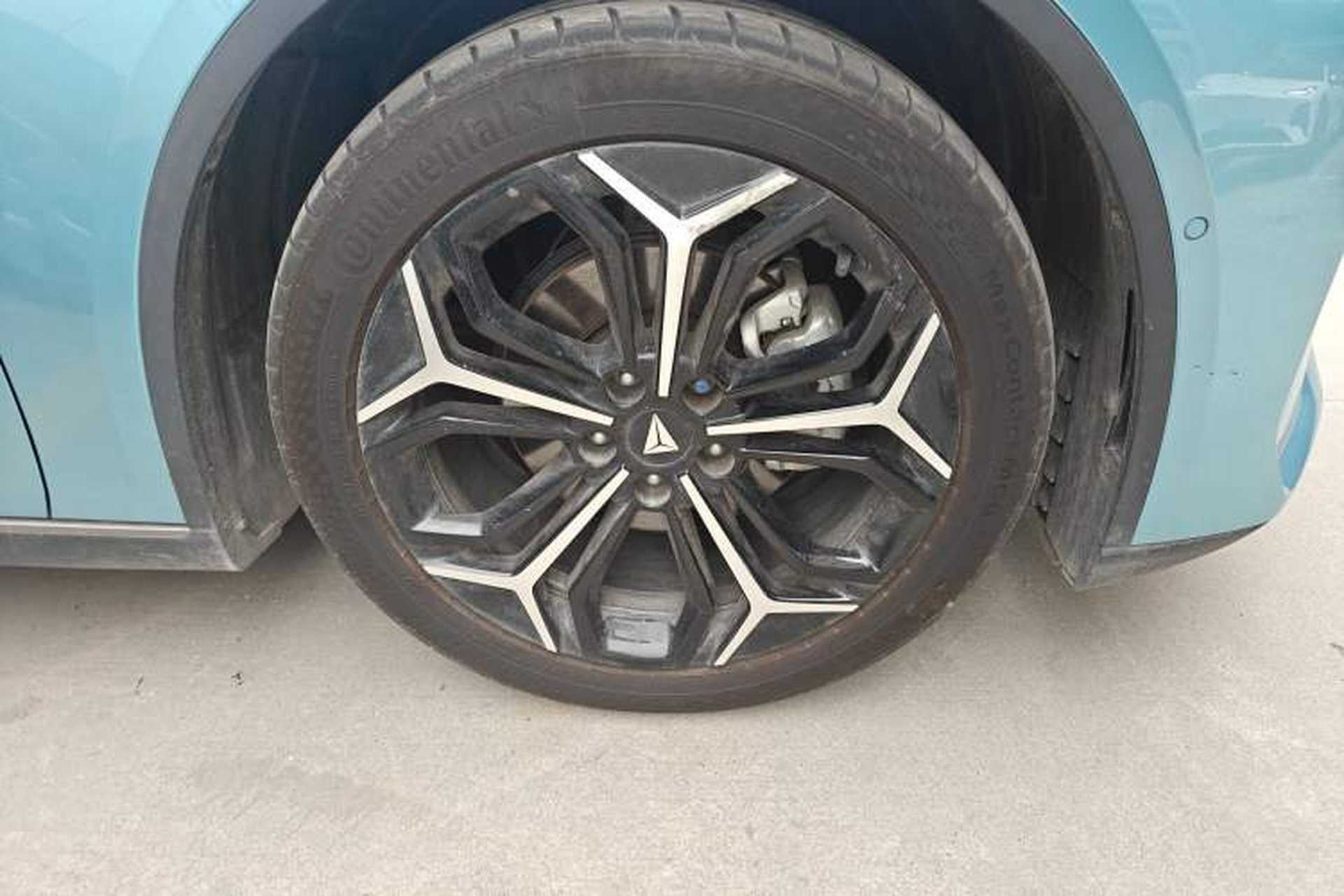 Used Deepal L07 2024 230Max Qiankun Intelligent Driving ADS SE Range-Extended Version Right Front Wheel Hub