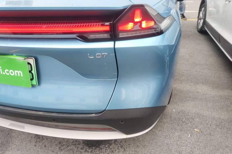 Used Deepal L07 2024 230Max Qiankun Intelligent Driving ADS SE Range-Extended Version Right Rear Taillight