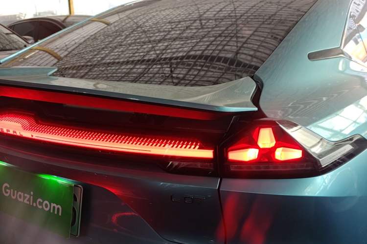 Used Deepal L07 2024 230Max Qiankun Intelligent Driving ADS SE Range-Extended Version Right Rear Taillight