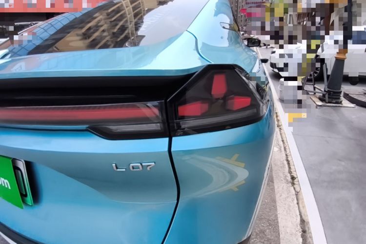 Used Deepal L07 2024 230Max Qiankun Intelligent Driving ADS SE Range-Extended Version Right Rear Taillight