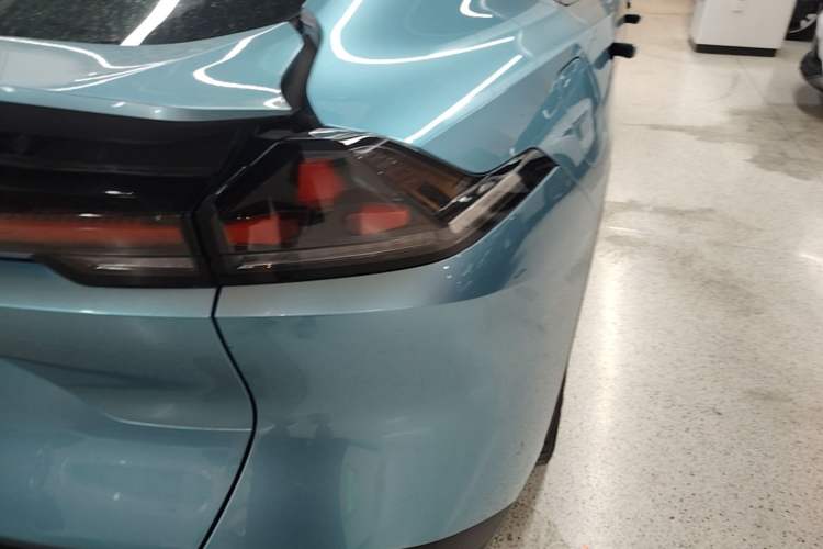 Used Deepal L07 2024 230Max Qiankun Intelligent Driving ADS SE Range-Extended Version Right Rear Taillight