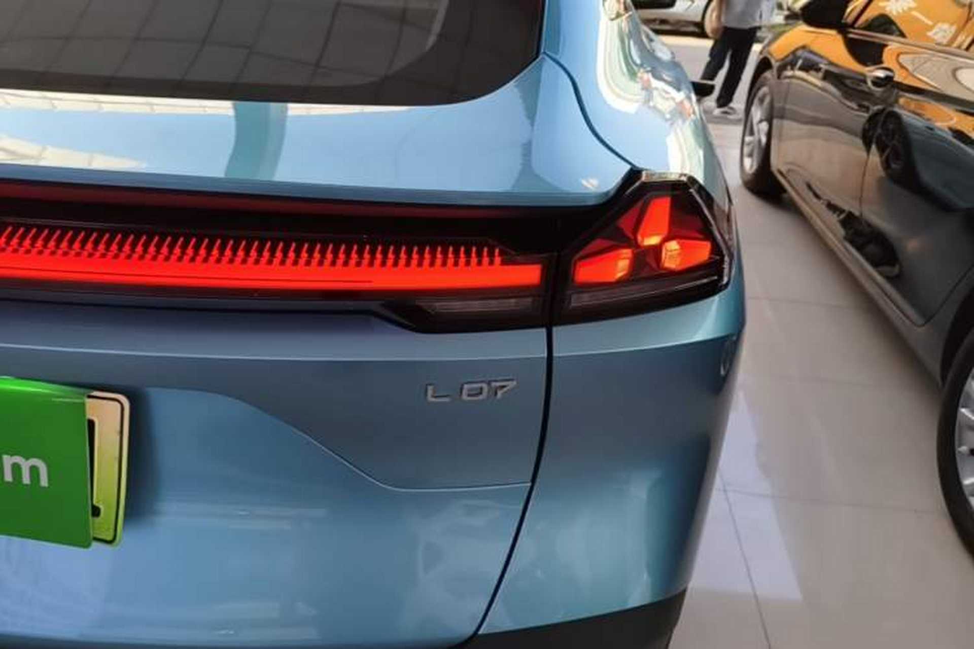 Used Deepal L07 2024 230Max Qiankun Intelligent Driving ADS SE Range-Extended Version Right Rear Taillight